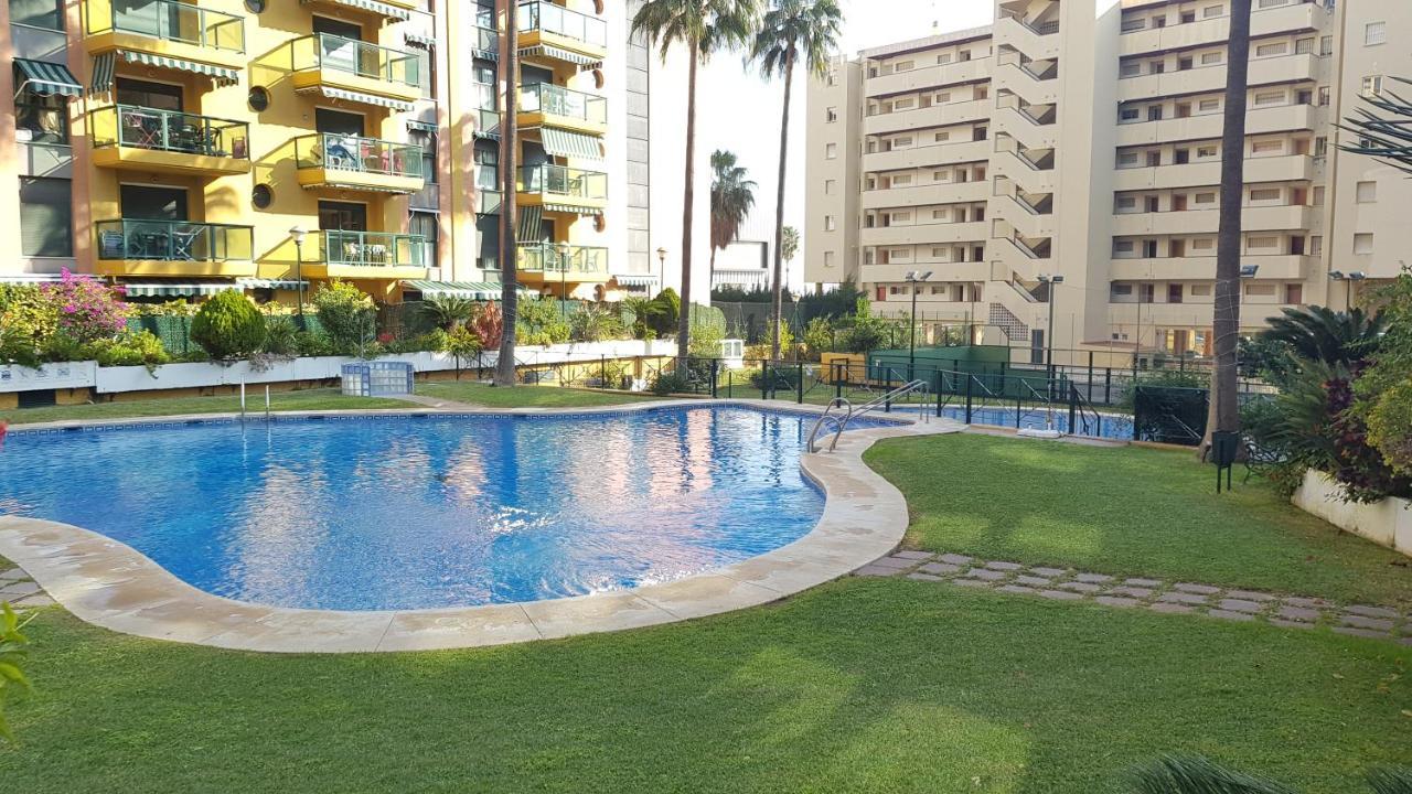 Impresionante Primera Linea De Playa, Bajondillo Beach Torremolinos Exteriör bild