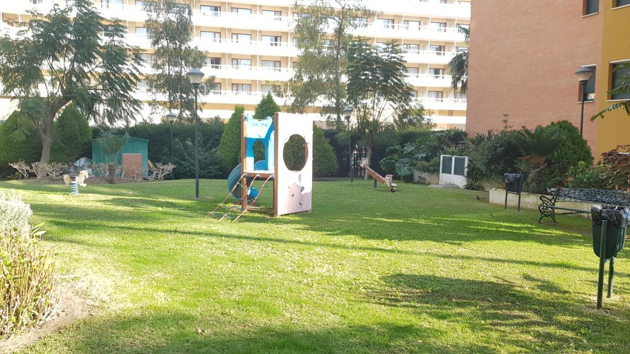 Impresionante Primera Linea De Playa, Bajondillo Beach Torremolinos Exteriör bild