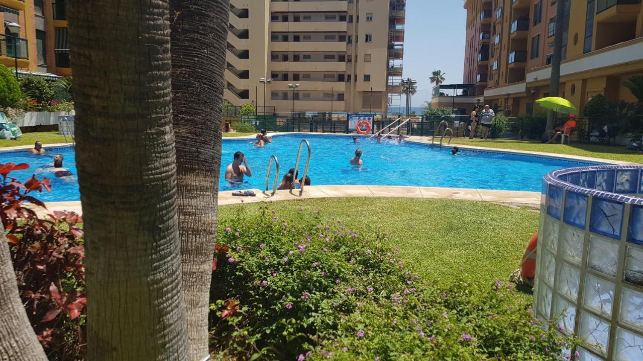 Impresionante Primera Linea De Playa, Bajondillo Beach Torremolinos Exteriör bild